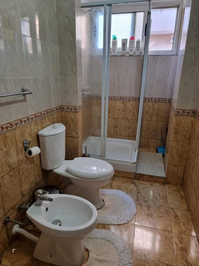 Solaris Guest House Shkodër Exteriör bild