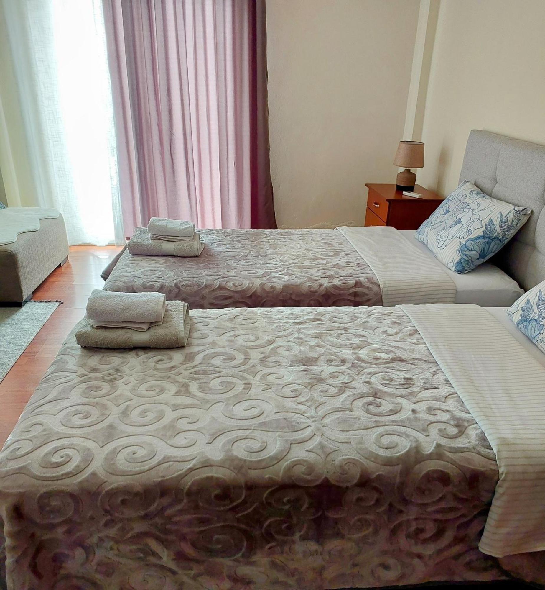 Solaris Guest House Shkodër Exteriör bild