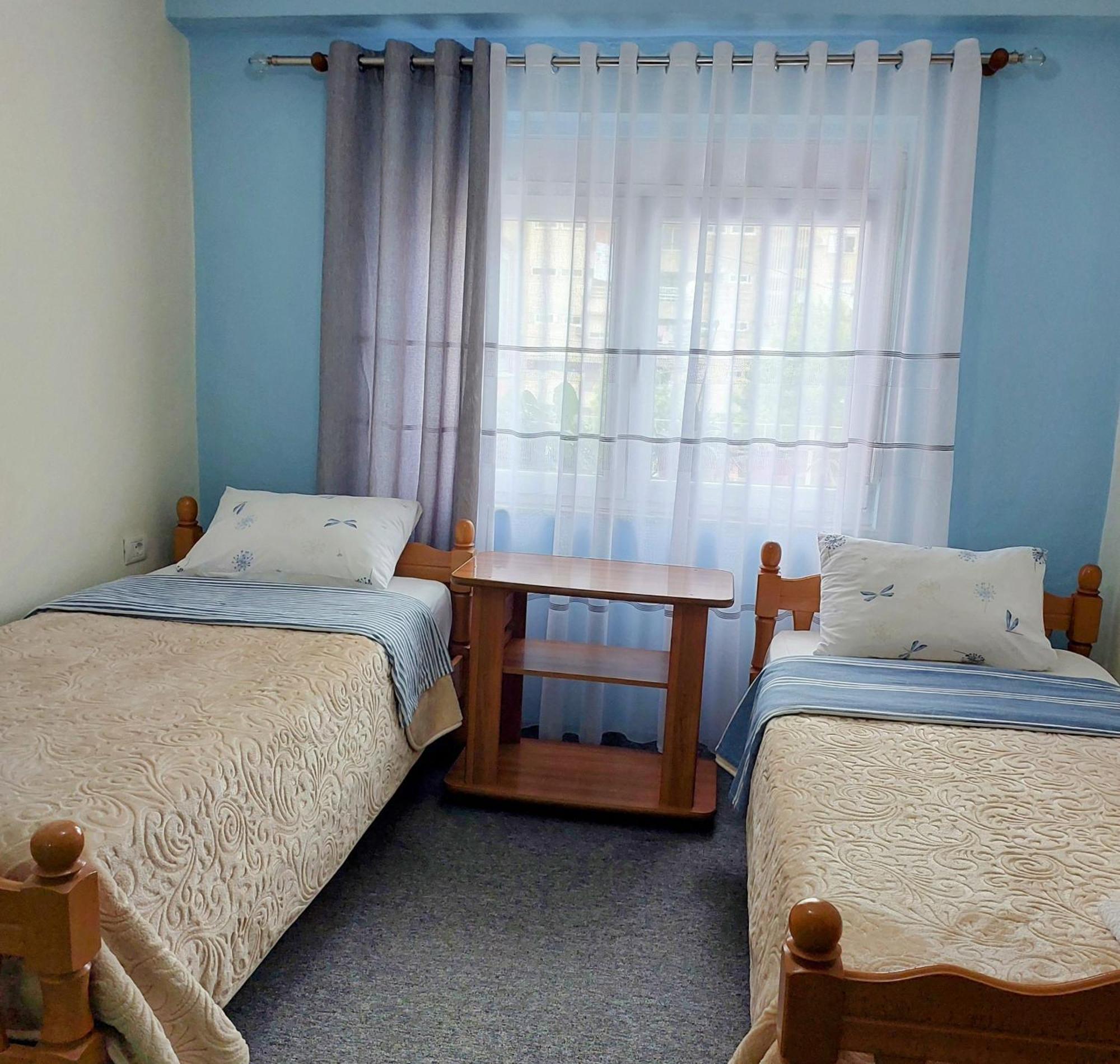 Solaris Guest House Shkodër Exteriör bild